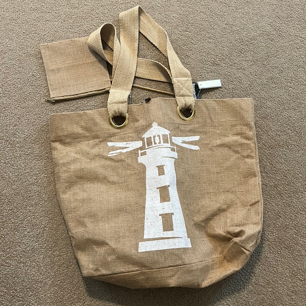 Woven light house beach bag